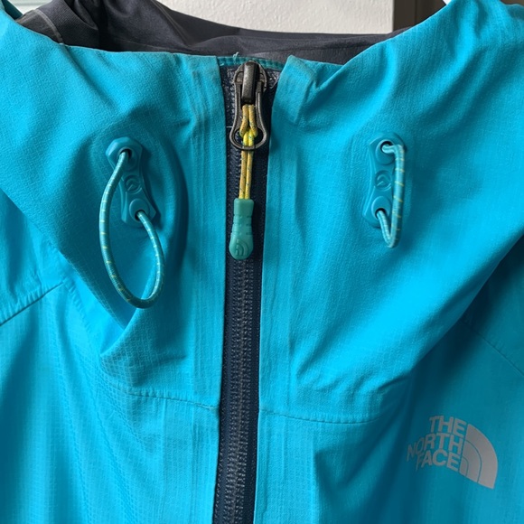 The North Face Summit Series Women’s Jacket - Picture 3 of 7